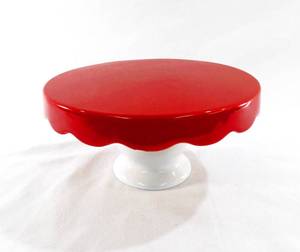 lot 185 image: Ceramic Pedestal Plate