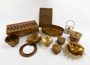 lot 191 image: Large Lot of Brass Items