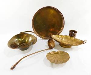 lot 192 image: Lot of Vintage Brass Items