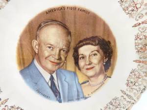lot 133 image: Vintage Americas Family President and Mrs. Dwight D. Eisenhower Collector Plate
