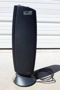 lot 223 image: Ionic Breeze Professional Series Quadra Air Purifier