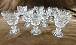 lot 197 image: Lot of 9 Vintage Thumbprint Glasses