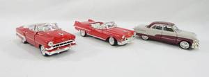lot 59 image: Lot of 3 Die Cast Classic Cars