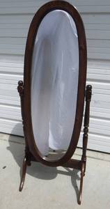 lot 45 image: Wood Frame Oval Cheval Tilting Floor Mirror