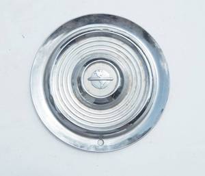 lot 177 image: Vintage 1950s Oldsmobile Hubcap