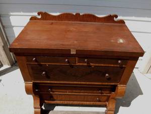 lot 12 image: Vintage 1920s Dresser - UPDATED PHOTOS