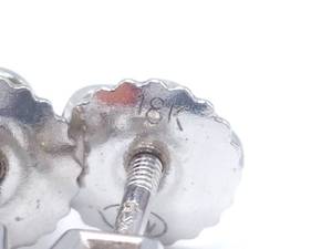 Diamond Stud Screwback Earrings in 18k White Gold