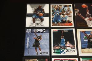 Kevin Garnett Basketball Card Lot #3  16 Different Cards