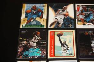 Kevin Garnett Basketball Card Lot #4  16 Different Cards
