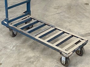 lot 49 image: Heavy Duty Steel Floor Cart