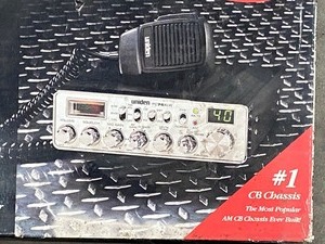 lot 62 image: Uniden PC-76XLW Professional Weather  CB-Radio