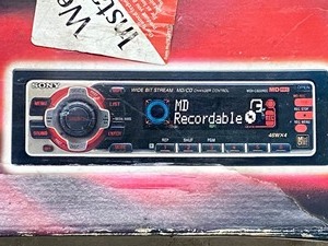 lot 66 image: Sony MDX-C800REC AM  FM  Mini-Disc Reader