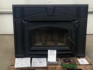 lot 0-1 image: Quadra-Fire Voyageur Grand Wood-Burning ACC Stove Insert