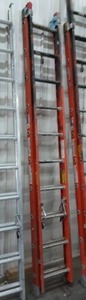 Werner 20 Extension Ladder 300 Lbs. Fiberglass