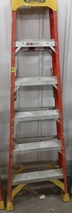 Werner 6 ft Ladder Fiberglass 300 Lbs.
