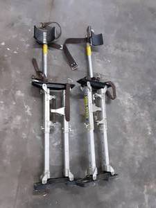 Stilts 23