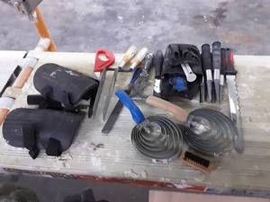 Knee Pads & Hand Tools
