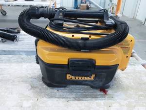 Dewalt 18-20 Volt Or Plug In Vacuum