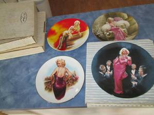 4 Marilyn Monroe Collectable Plates...