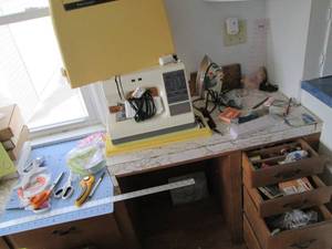 Kenmore 100 Stitch Sewing Machine I...