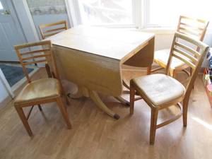 Wood Table With 4 Chairs...
