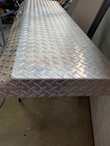 lot 57 image: Pickup Endgate Diamond Plate Toolbox 18 x 58 58