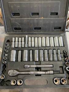 lot 59 image: Duralast Deep Well Socket Set
