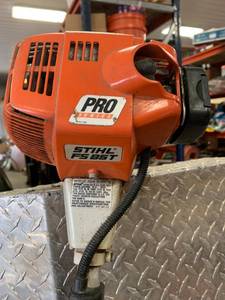 lot 64 image: Stihl Pro FS85T Trimmer & Edger