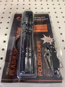 lot 78 image: New Flashlight Stungun & Knife