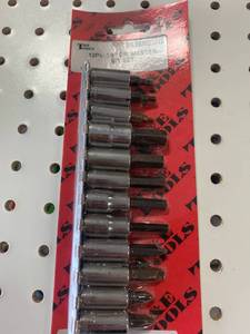 lot 79 image: New Enesco Made in USA Master 12pc Bit Set