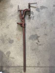 lot 80 image: 36 Quikcet 4-12 Bar Clamp