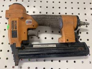 lot 82 image: Stanley Bostitch Made in USA BT35B Brad Nailer