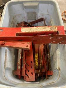 lot 87 image: Tote Full of Qual Craft Scaffolding Brackets