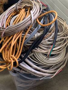 lot 94 image: Large Lot of Wire Approx 28 High 28 Wide