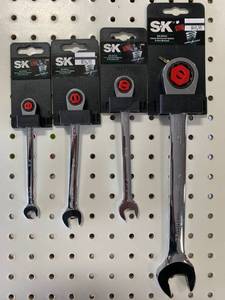 lot 100 image: Lot of SK Tool G-Pro Wrenches