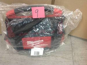 lot 9 image: Milwaukee 15 in. PACKOUT Tote not used