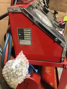 lot 107 image: SNAP-ON ACT-1500 AC REFRIGERANT UNIT MODEL 01012 on cart see pictures used