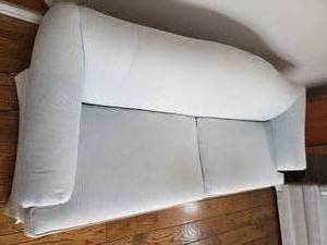 lot 173 image: Key City Sofa