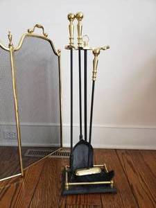 lot 137 image: Brass Fire Place Screen and Tool Set