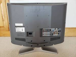 lot 170 image: Samsung LN-R238WA 23-Inch Widescreen HDTV-Ready Flat-Panel LCD TV