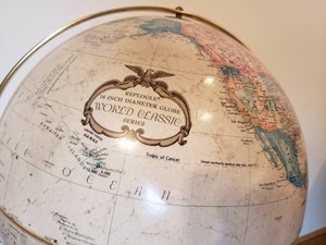 lot 27 image: Replogle 16 Standing Globe World Classic Series