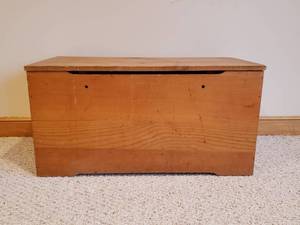 lot 132 image: Hinged Wooden Crate Chest