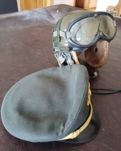 lot 43 image: Collection of Militairy Headware