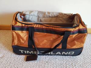 lot 168 image: X-large Timberland Duffle