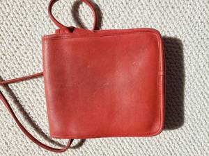 lot 156 image: Vintage Coach Red Leather Purse
