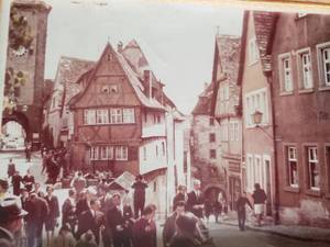 lot 109 image: Collection of 6 European Framed Street Scenes and Buildings