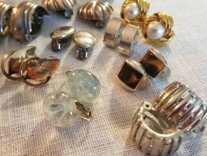 lot 24 image: 20 Comtemporary Pairs of Clipon Earrings