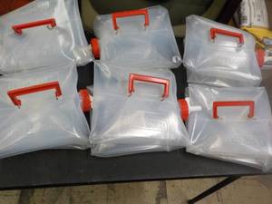 6 Collapsible 5 gallon Plastic Beve...