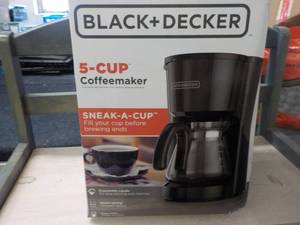 Black and Decker 5 cup Coffee Maker...