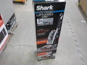 Shark Powered Lift Away...
